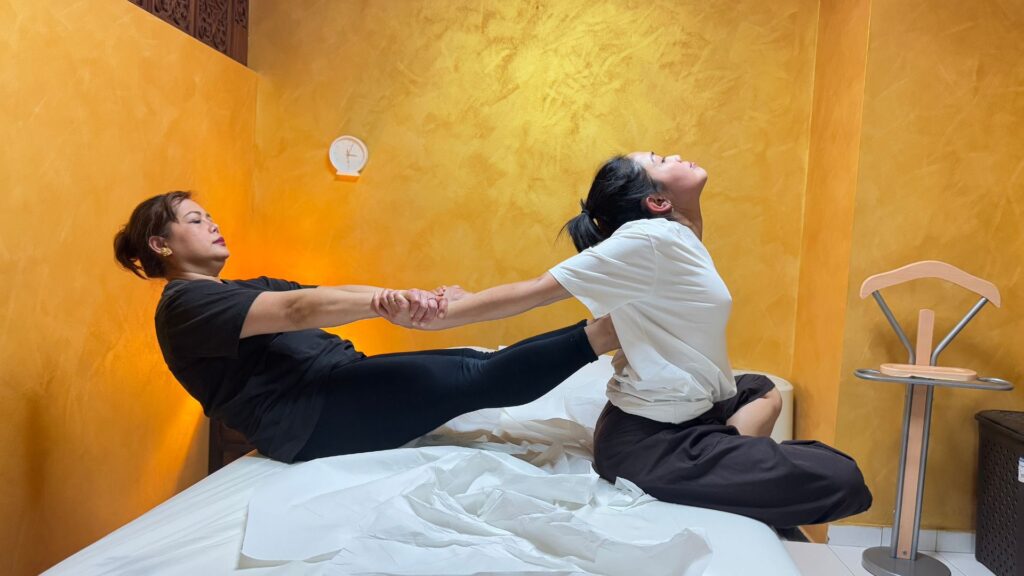 Thai Yoga massage: il massaggio che unisce stretching e rilassamento per il corpo