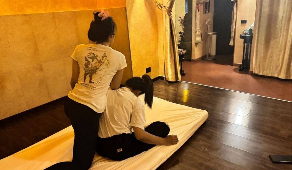 Tecniche di massaggio per il torcicollo: come alleviare la rigidità