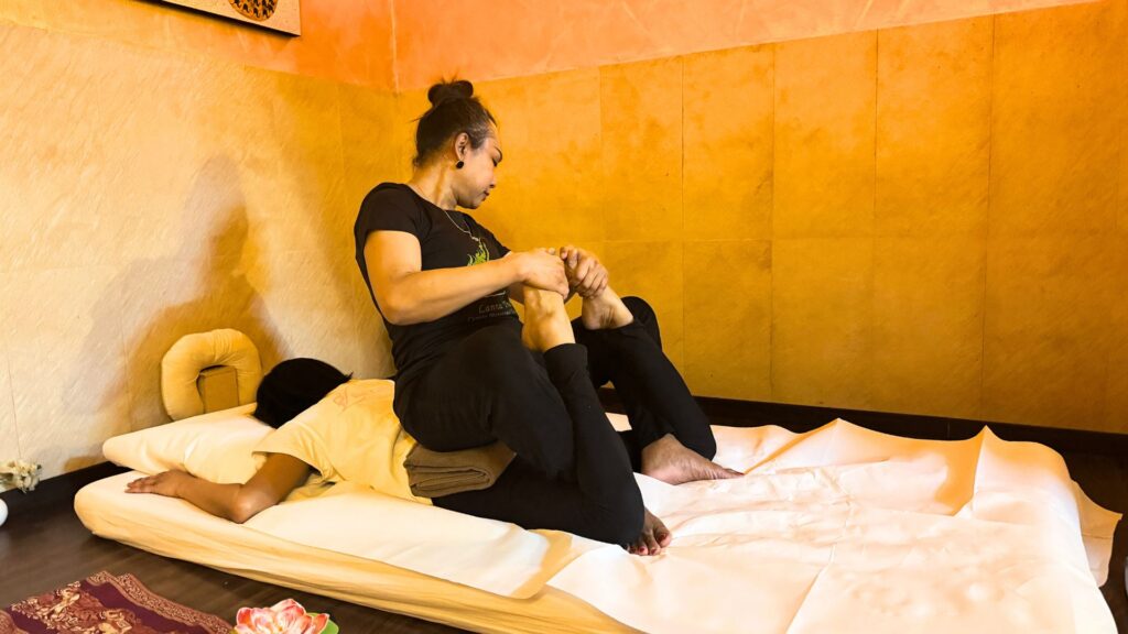 benefici massaggio nuad thai boran