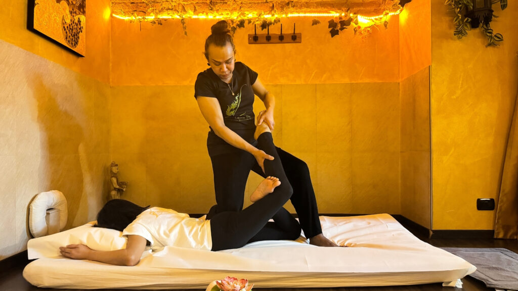Il massaggio thailandese per trattare i dolori post allenamento